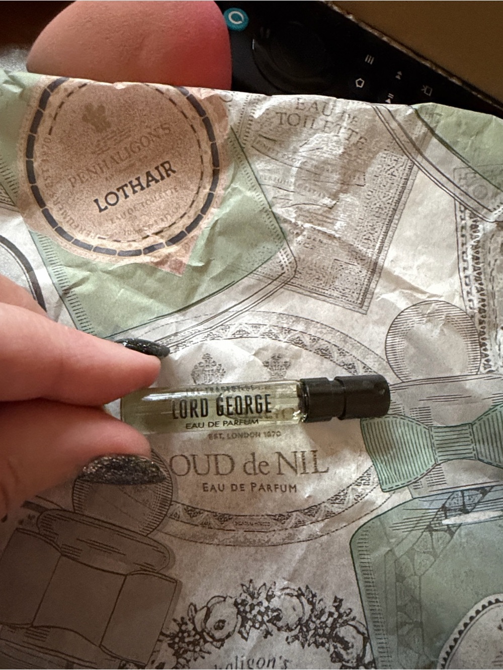 Penhaligon's Lord George Sample Vial - Light Olive Green Liquid